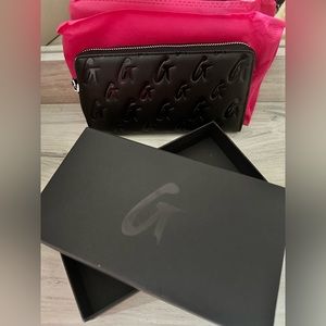 Glamaholic Lifestyle Monogram Standard Wallet Black - NWT